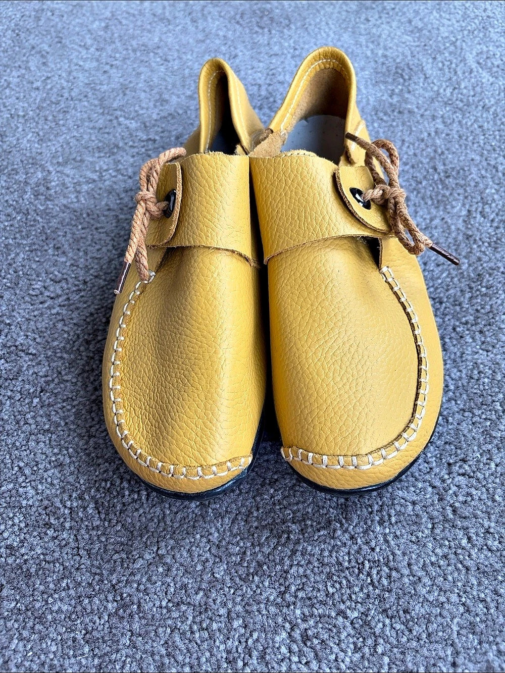 Yellow Pebbled Leather Driving Moccasins Comfort Flats Slip On Size 38 / US 7.5